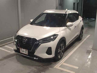 NISSAN KIX 2020