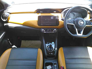 NISSAN KIX 2020