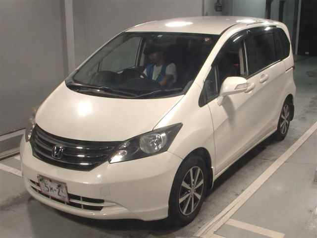 HONDA FREED 2010