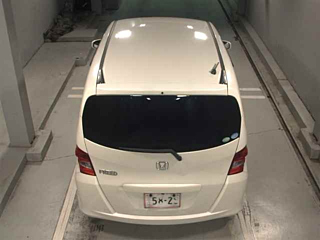HONDA FREED 2010