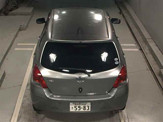 TOYOTA VITZ 2010