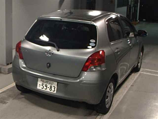 TOYOTA VITZ 2010