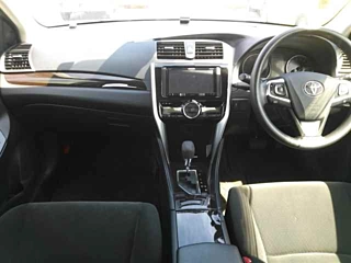 TOYOTA PREMIO 2019