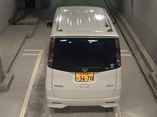 NISSAN ROOX 2010