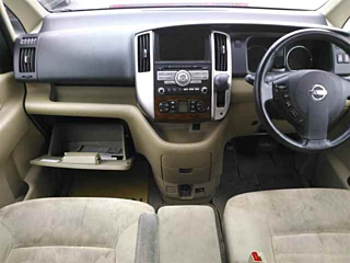 NISSAN SERENA 2010