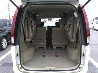 NISSAN SERENA 2010