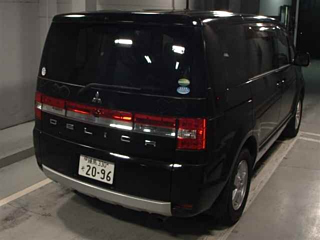 MITSUBISHI DELICA D5 2015
