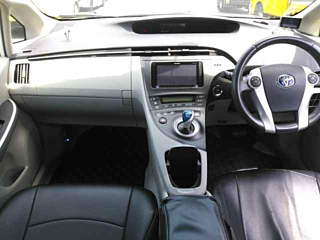TOYOTA PRIUS 2011