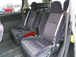 TOYOTA VELLFIRE 2010