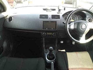 SUZUKI SWIFT 2010