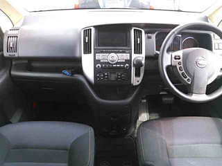 NISSAN SERENA 2009