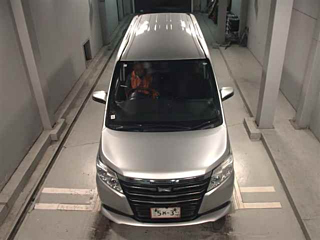 TOYOTA NOAH 2015