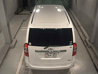 TOYOTA NOAH 2013