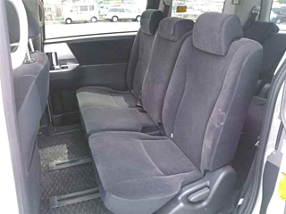 TOYOTA NOAH 2013