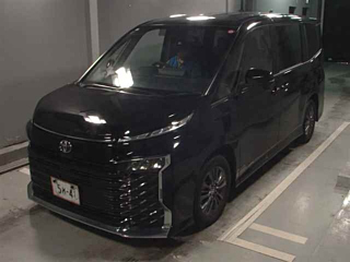TOYOTA VOXY 2023