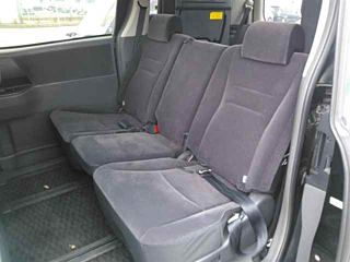TOYOTA NOAH 2008