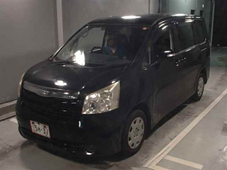 TOYOTA NOAH 2008