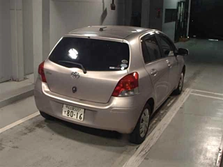 TOYOTA VITZ 2010