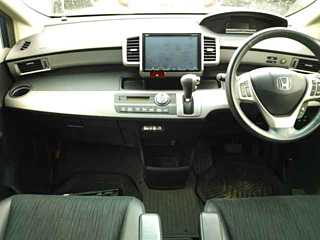 HONDA FREED 2013