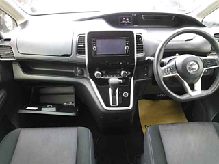 NISSAN SERENA 2019