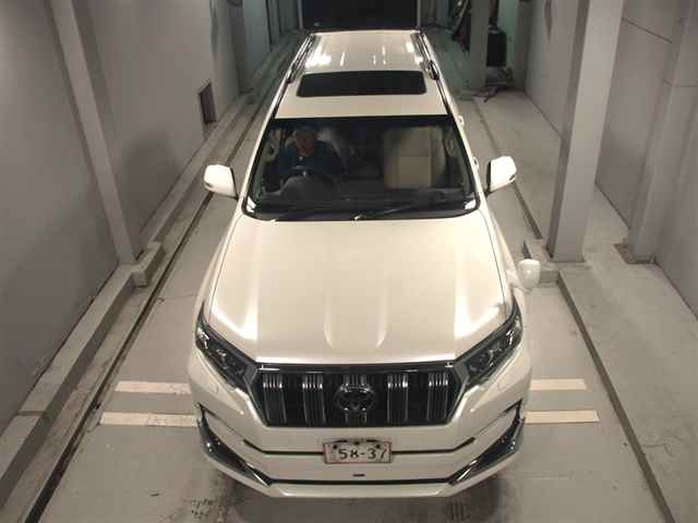 TOYOTA LAND CRUISER PRADO 2022
