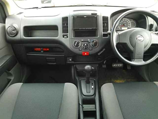 NISSAN AD 2021