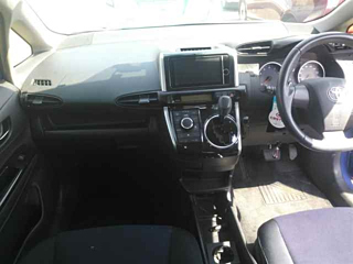 TOYOTA WISH 2012