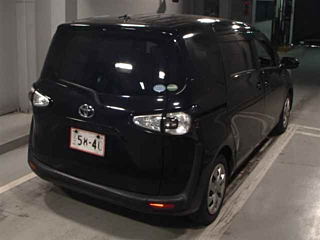 TOYOTA SIENTA 2016