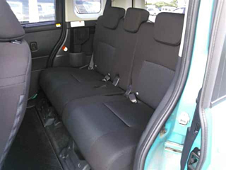 TOYOTA ROOMY 2023