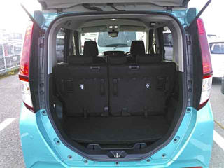 TOYOTA ROOMY 2023