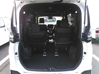 TOYOTA VOXY 2022