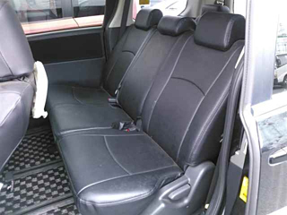 TOYOTA NOAH 2010