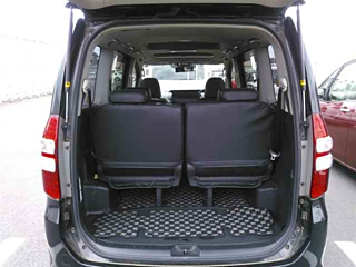 TOYOTA NOAH 2010