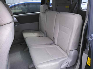 TOYOTA NOAH 2009