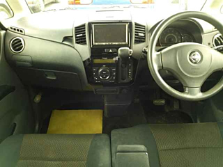 NISSAN ROOX 2012