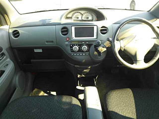 TOYOTA SIENTA 2012
