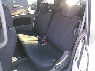 TOYOTA SIENTA 2012