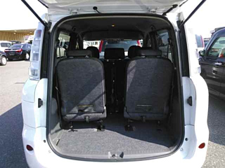 TOYOTA SIENTA 2012