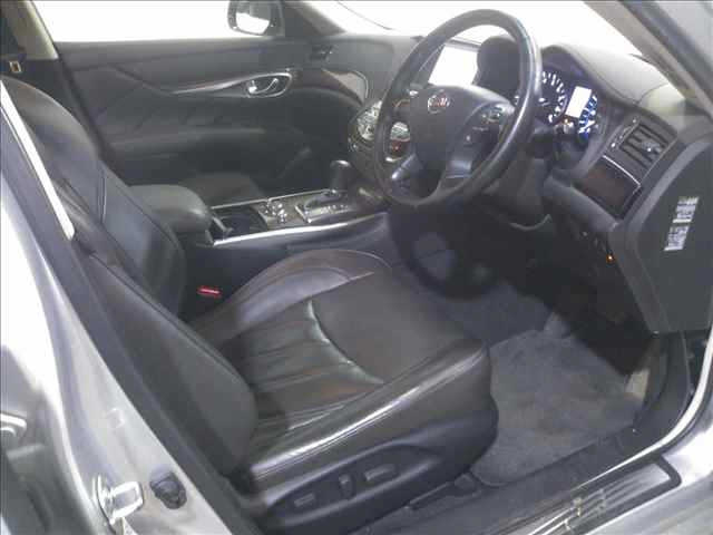 NISSAN FUGA 2020