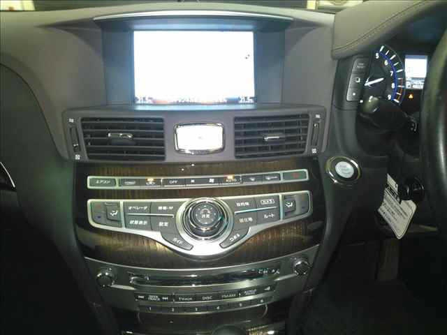 NISSAN FUGA 2020