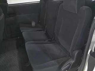 TOYOTA VOXY 2010