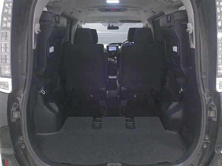 TOYOTA VOXY 2014