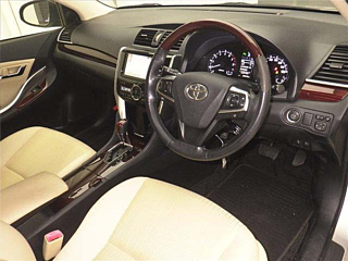 TOYOTA PREMIO 2016