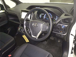 TOYOTA NOAH 2016