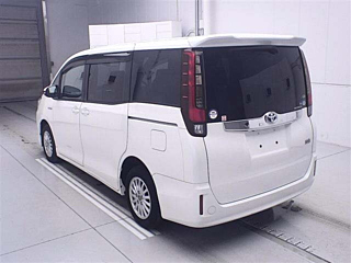 TOYOTA NOAH 2016