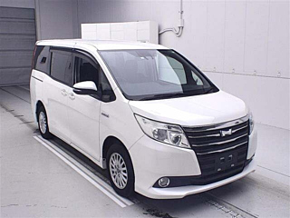 TOYOTA NOAH 2016