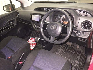 TOYOTA VITZ 2016