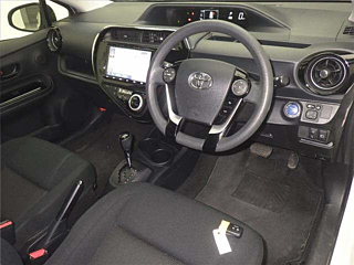 TOYOTA AQUA 2019
