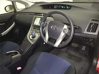 TOYOTA PRIUS 2012