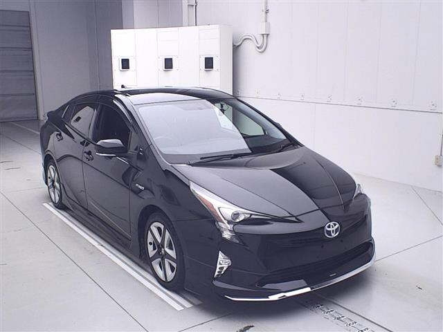 TOYOTA PRIUS 2016